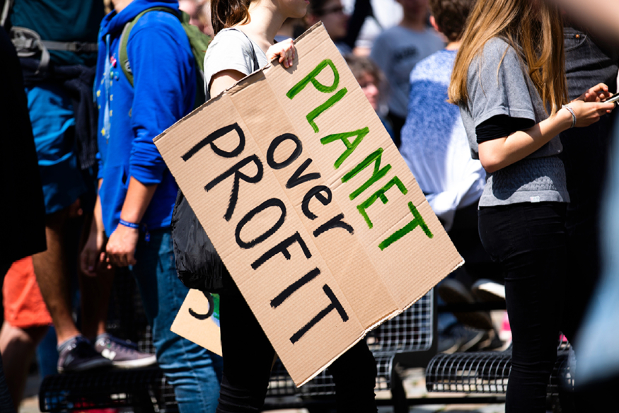 pexels-markus-spiske-2559749-작은용량.jpg
