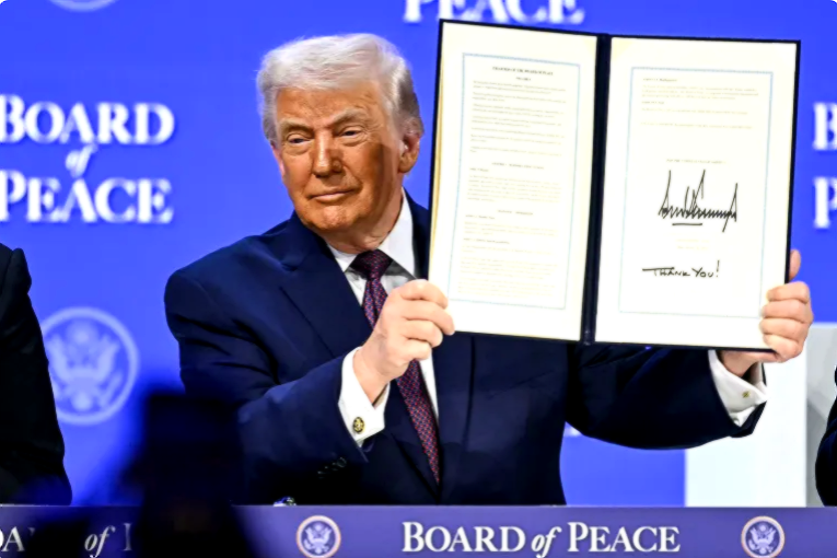 [크기변환]board_of_peace_trump_enhanced.png
