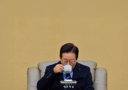 이재명 대통령, 제53차 국무회의 주재…K-푸드 확산·재외동포 정책 등 논의