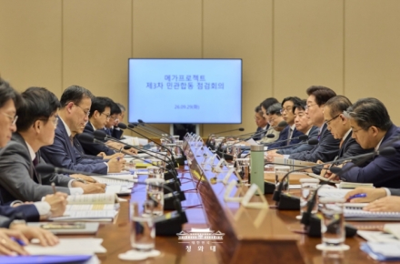 이 대통령 “산업단지·정주여건 함께 추진”…3대 메가프로젝트 지역 정착 강조