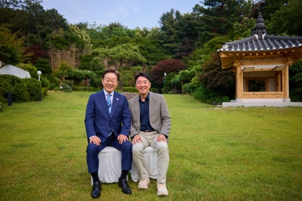 강훈식 전 대통령 비서실장 “대통령의 사과, 비수처럼 아팠다”…사퇴 심경 밝혀