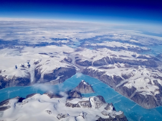 [ESG글로벌] 빙하가 녹은 ‘그린란드(Greenland)’ 광물 발굴 조사 중
