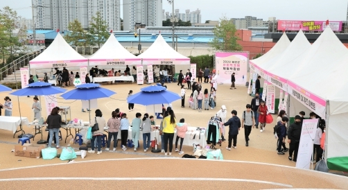 ‘버려지는 병뚜껑이 키링으로?’ 태안군 사회적경제 박람회 ‘호응’