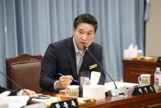 박선준 전남도의원, 늘어나는 해양쓰레기 대책 마련 주문