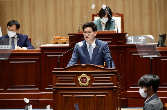 광주광역시 심철의 의원 “학교 자동심장충격기 보급 확대해야”