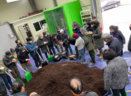 의성군, 직접 만들어 사용하는 친환경 농자재
