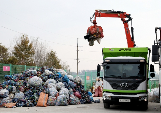 충남 태안군, 올해 숨은 자원 찾기로 2847톤 수거 성과!