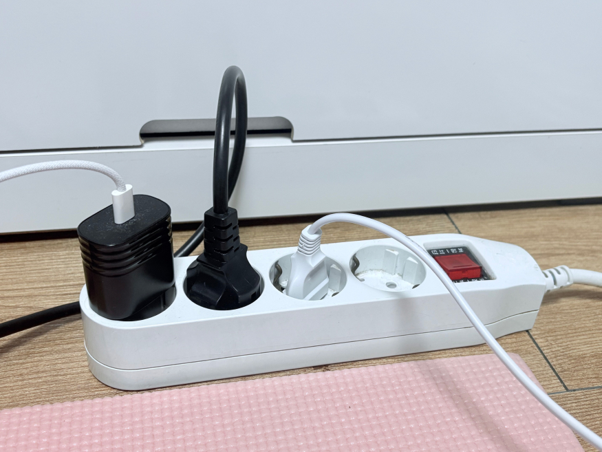 콘센트 전원이 꺼진 사진 화질 다운.jpg